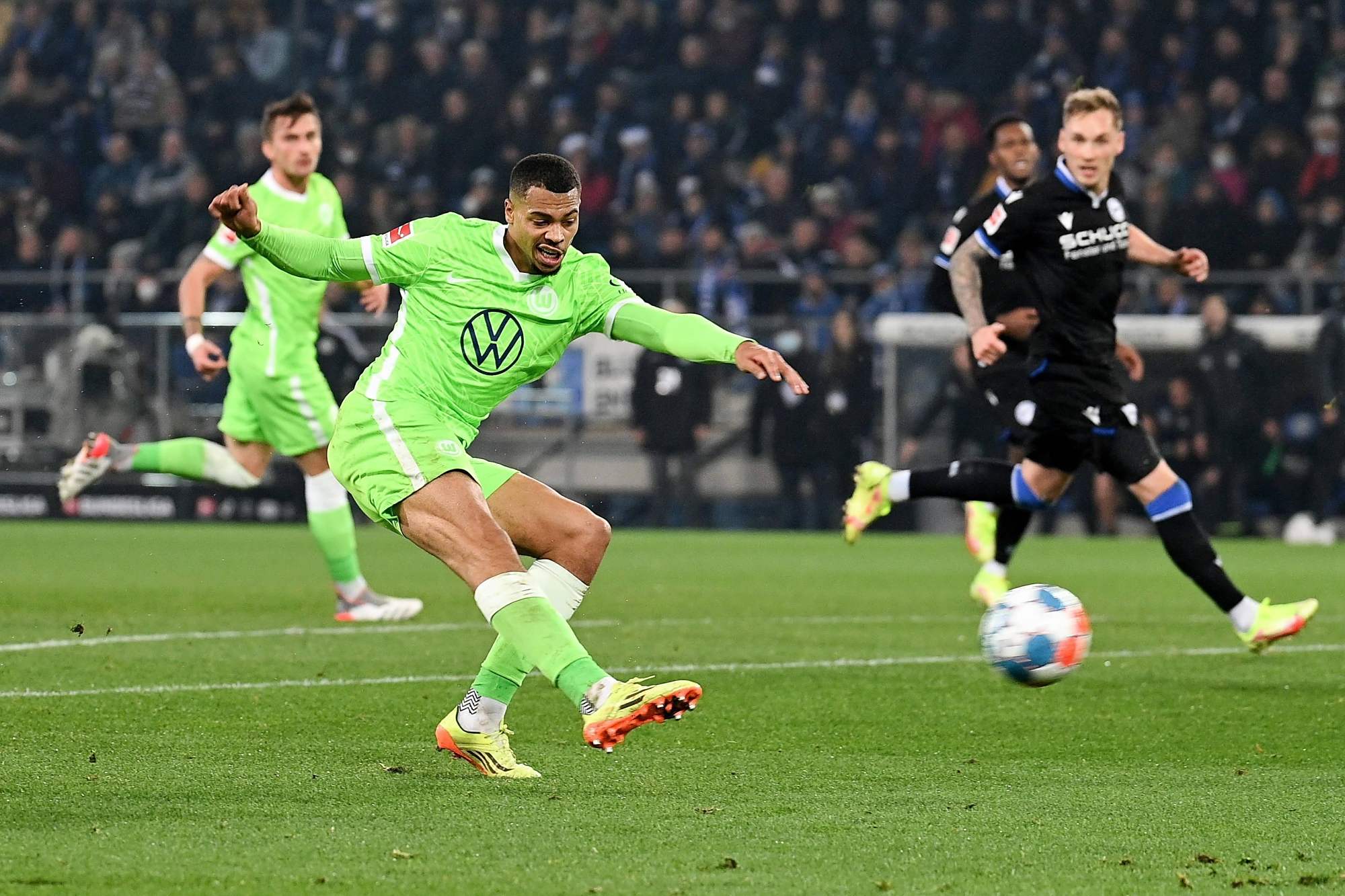 球员之间的 球员之间的